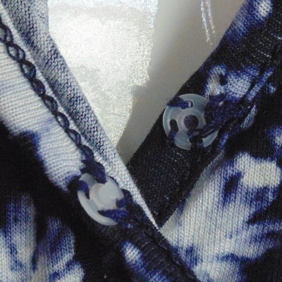 JUICY COUTURE Dress, XS, Blue floral, Flutter sleeve, Surplice, Faux Wrap - Picture 7 of 12